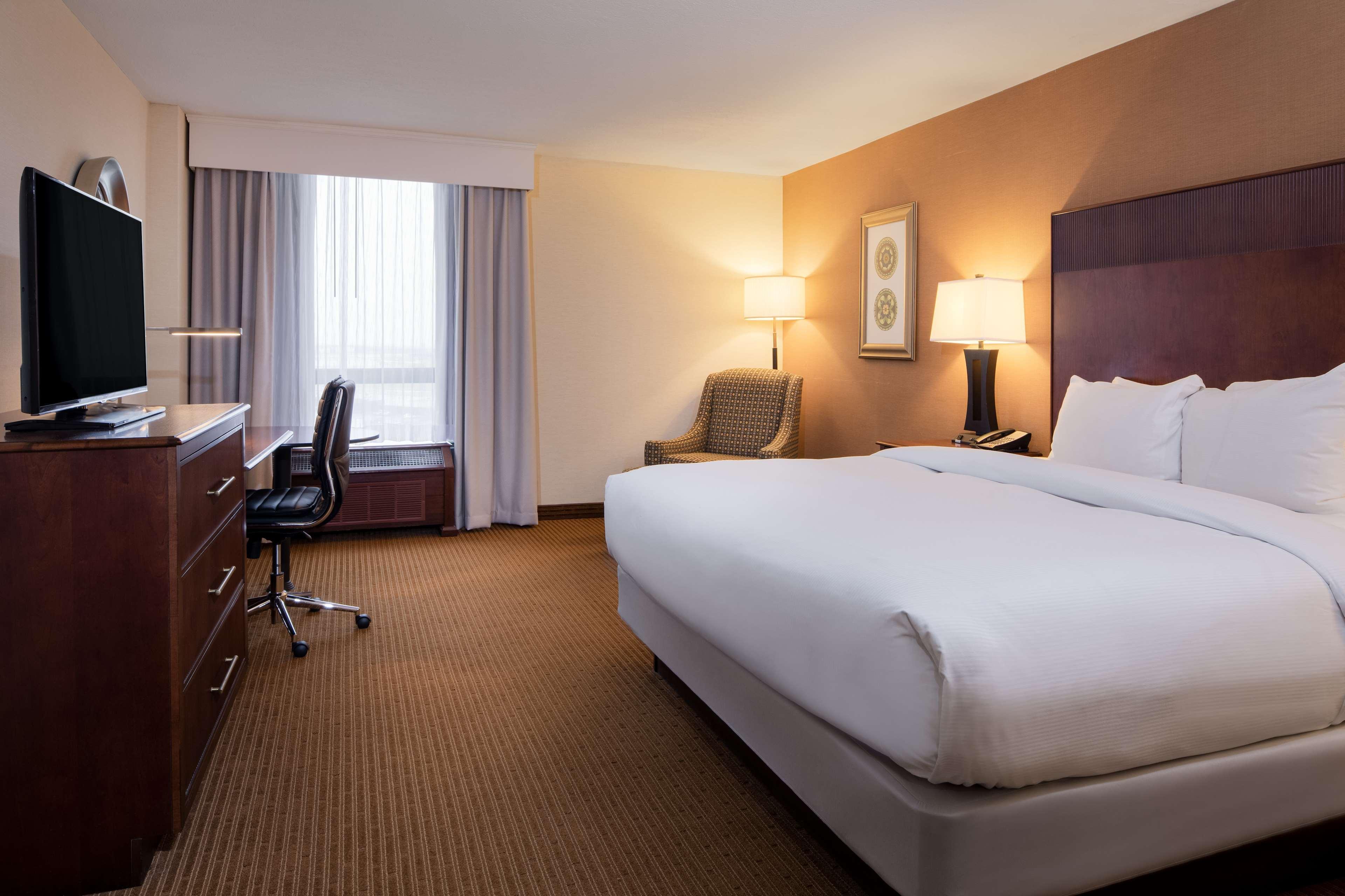 Doubletree By Hilton Philadelphia Airport Hotel Bagian luar foto