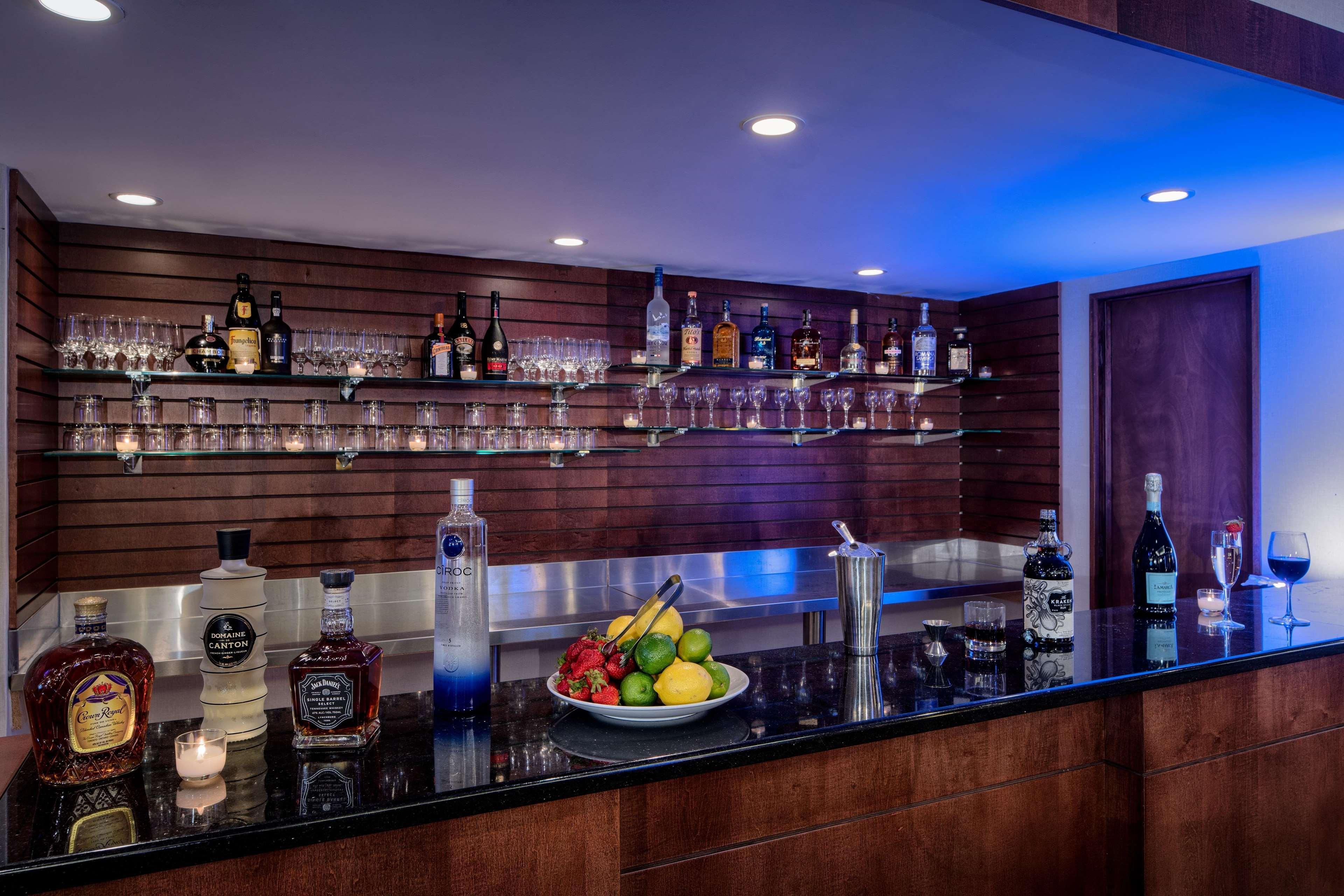 Doubletree By Hilton Philadelphia Airport Hotel Bagian luar foto