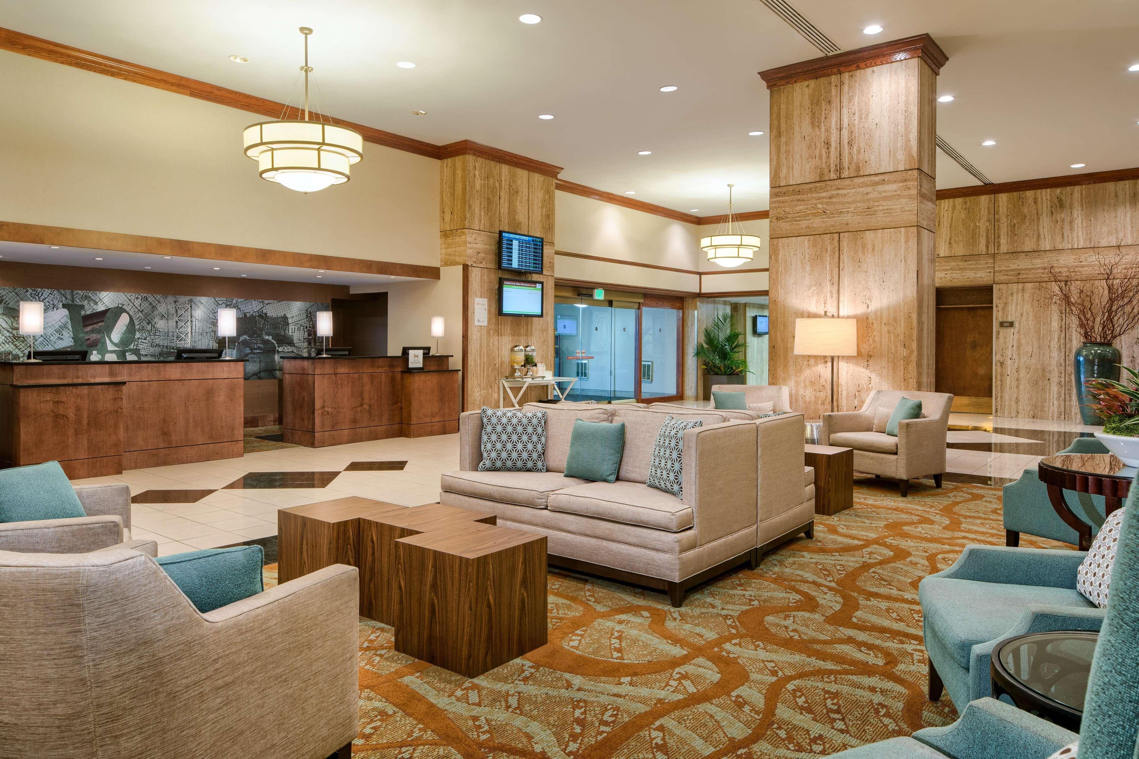 Doubletree By Hilton Philadelphia Airport Hotel Bagian luar foto