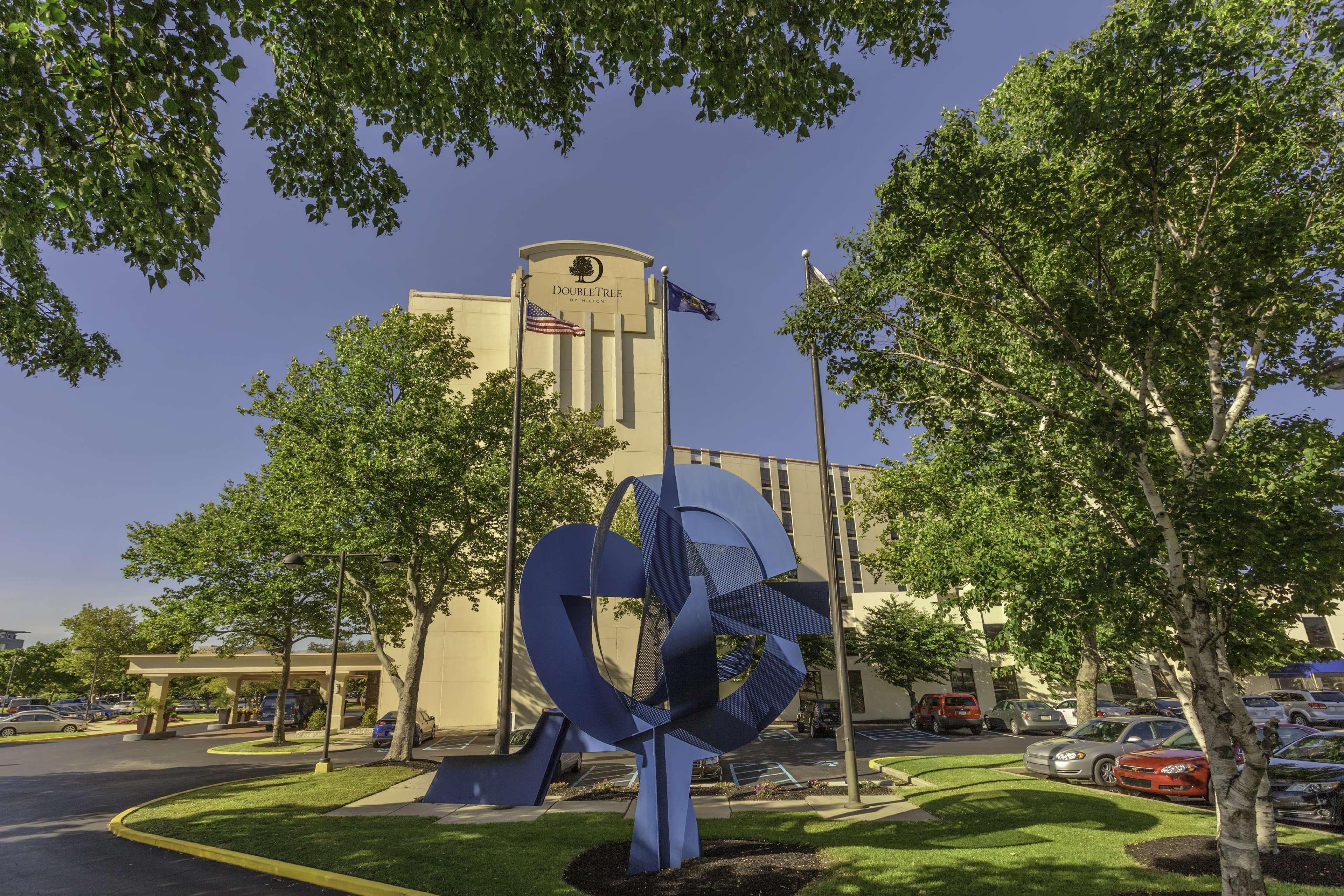 Doubletree By Hilton Philadelphia Airport Hotel Bagian luar foto