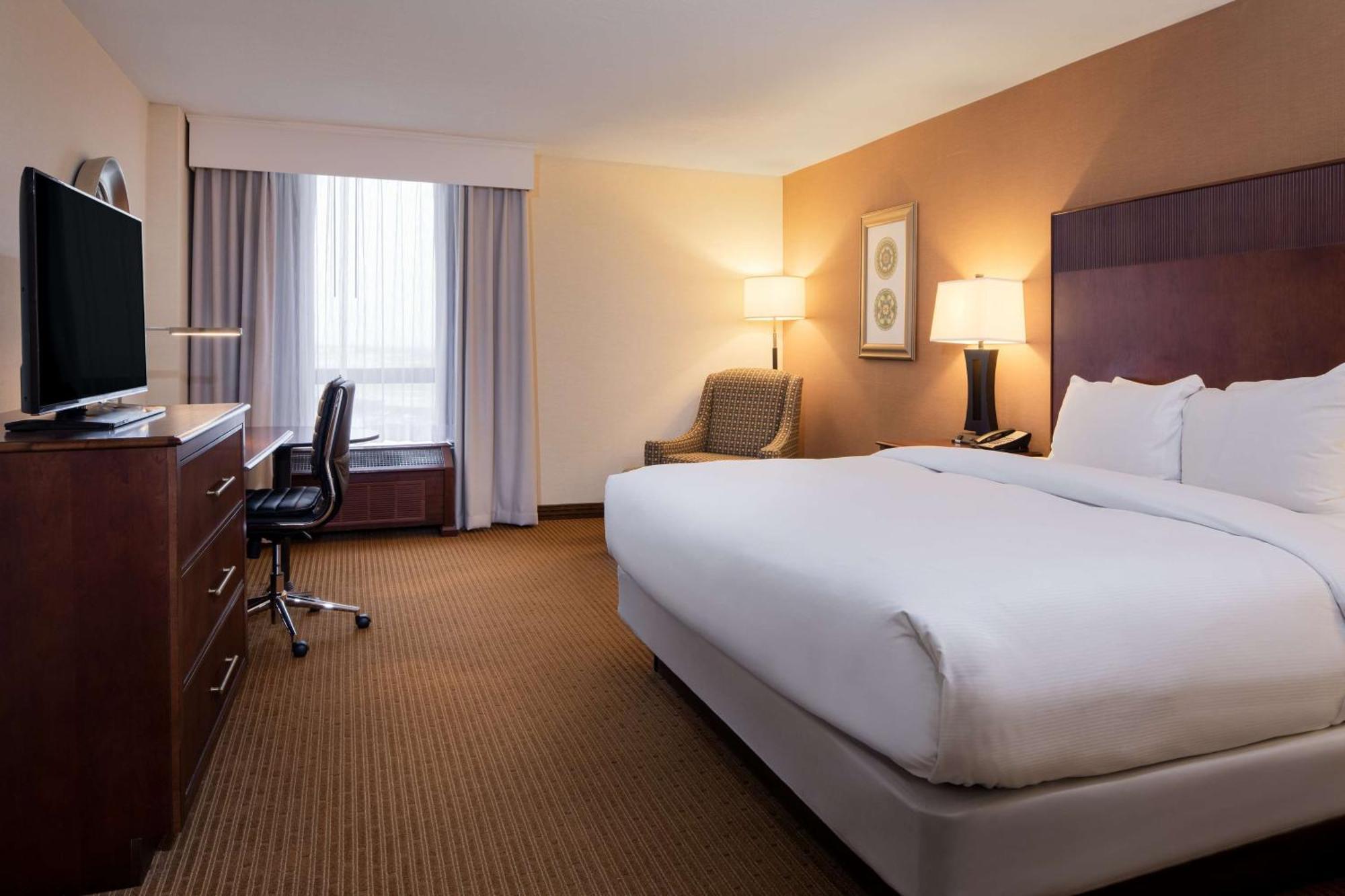 Doubletree By Hilton Philadelphia Airport Hotel Bagian luar foto