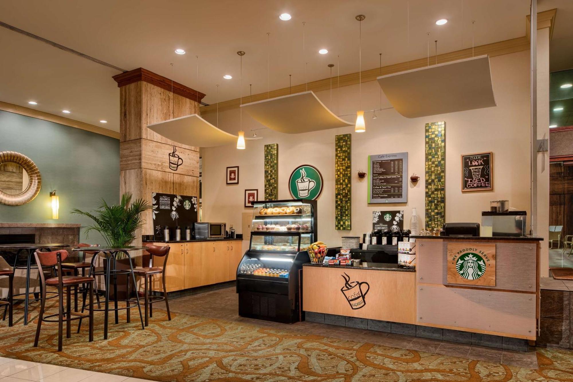 Doubletree By Hilton Philadelphia Airport Hotel Bagian luar foto