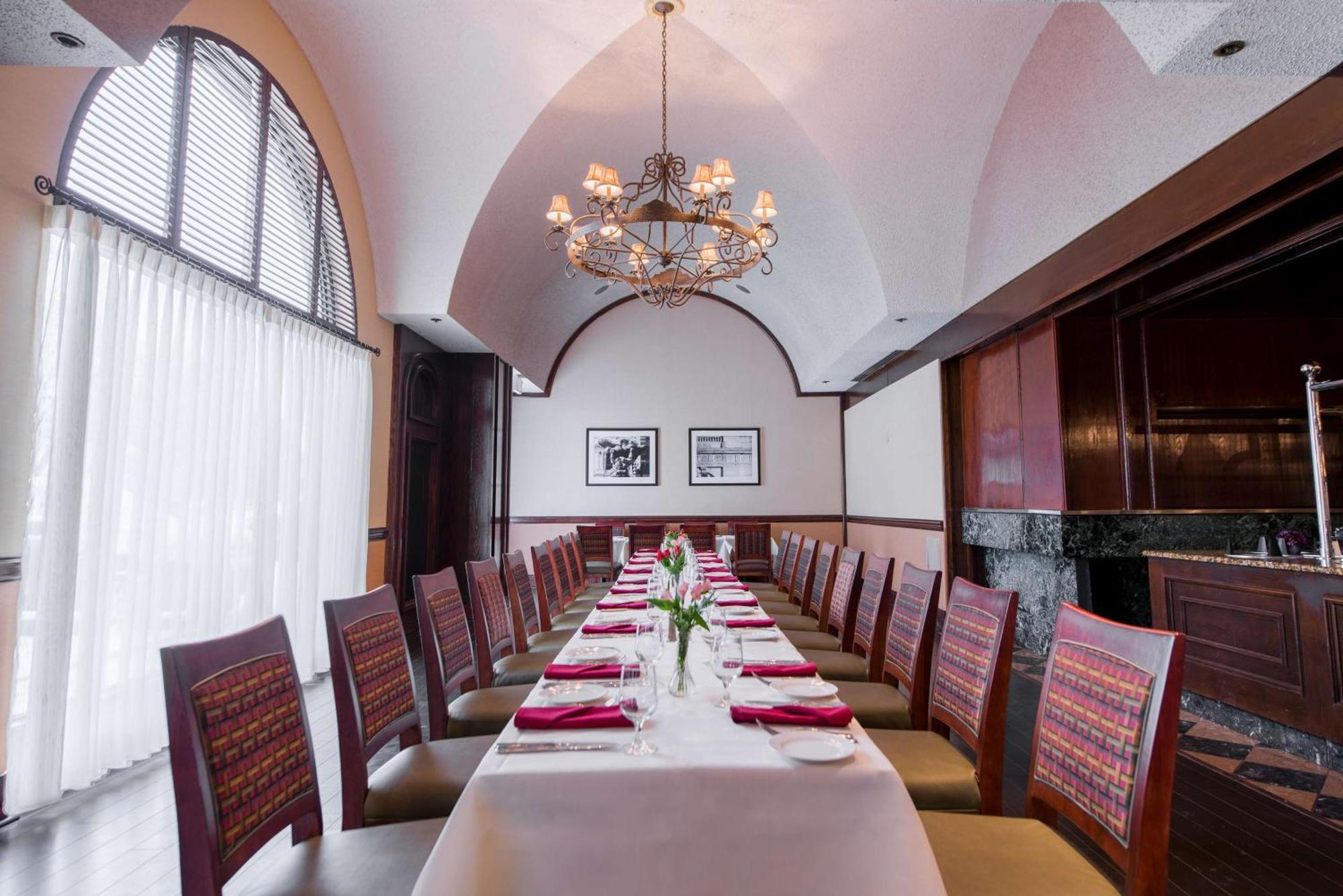 Doubletree By Hilton Philadelphia Airport Hotel Bagian luar foto