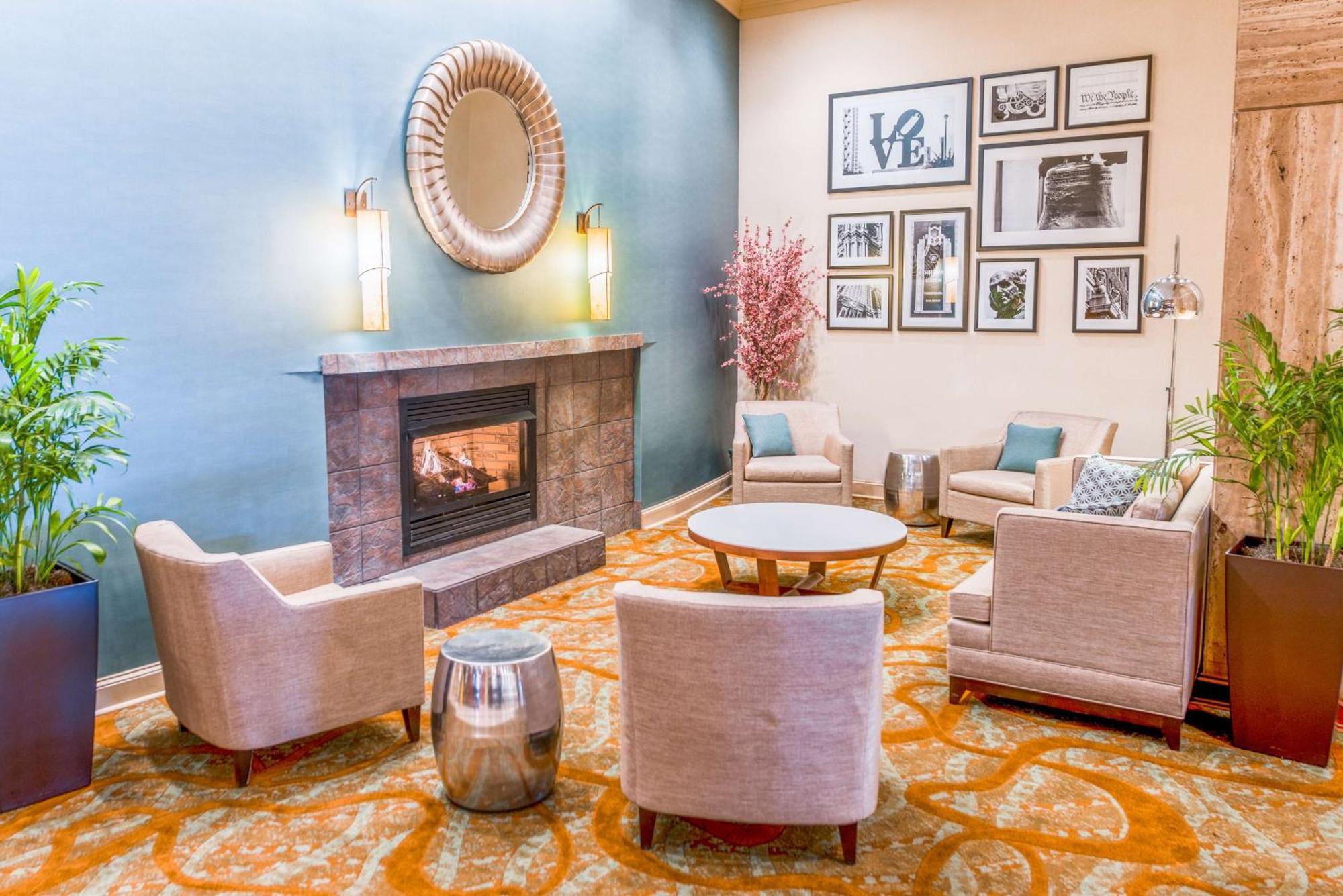 Doubletree By Hilton Philadelphia Airport Hotel Bagian luar foto